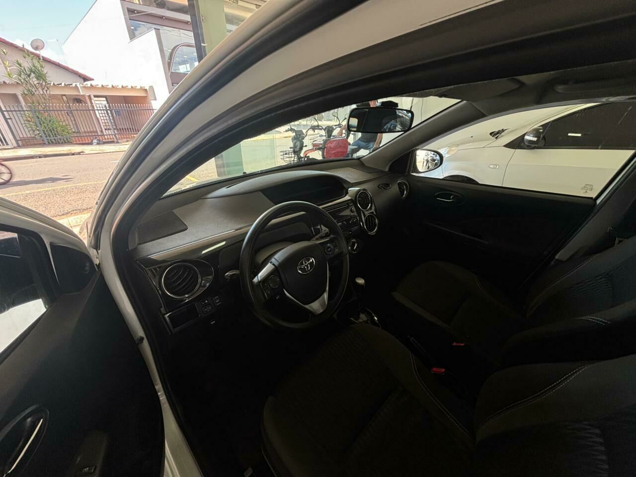 Imagem do veículo  TOYOTA ETIOS XS 1.5